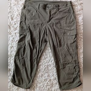 Eddie Bauer Women's Green Cargo Pants Capri 10